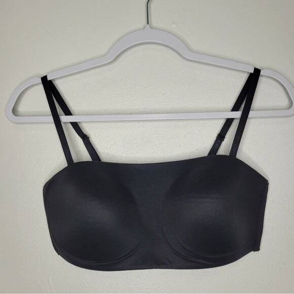 Victoria's secret black lightly lined  No wire adjustable strap bra size medium - Picture 1 of 5